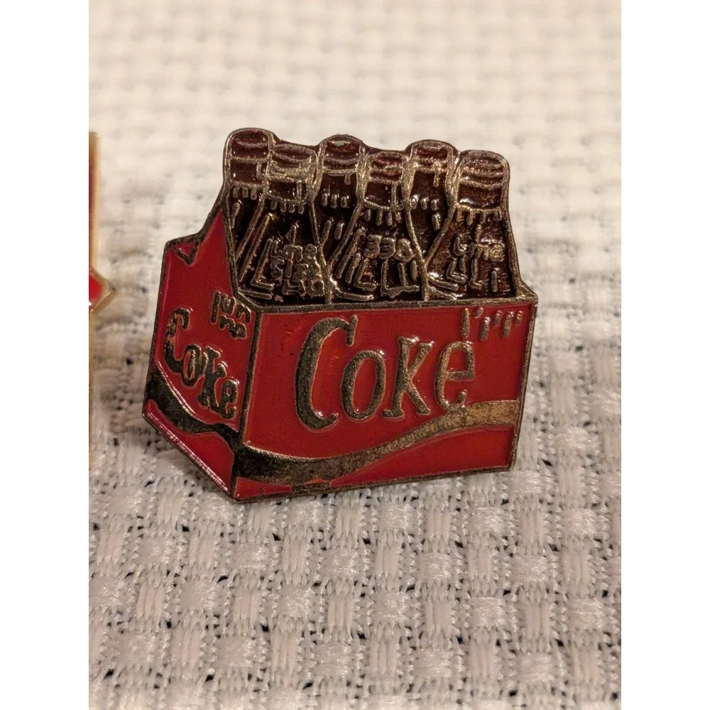 Vintage Coca Cola Pin Lot 2 Santa 1931 6 Pack Coke Bottles Enamel Hat‎ 1995